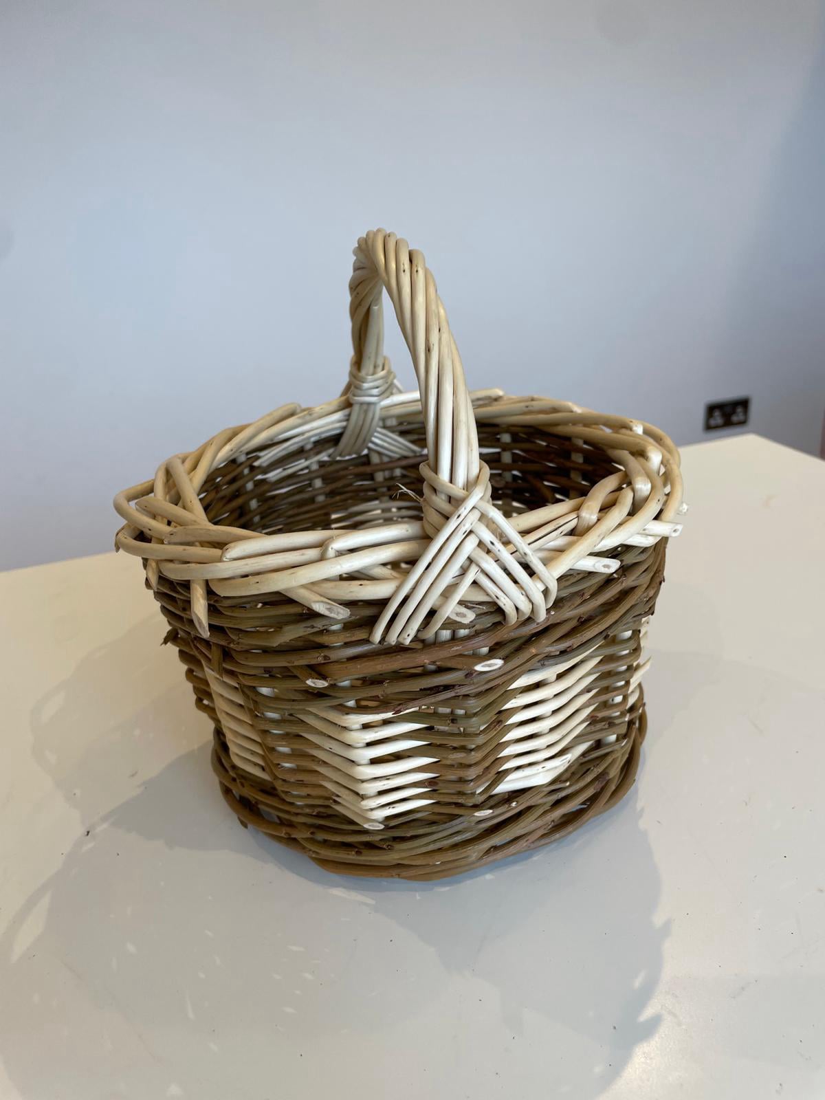 Cranked side handles and double French randing