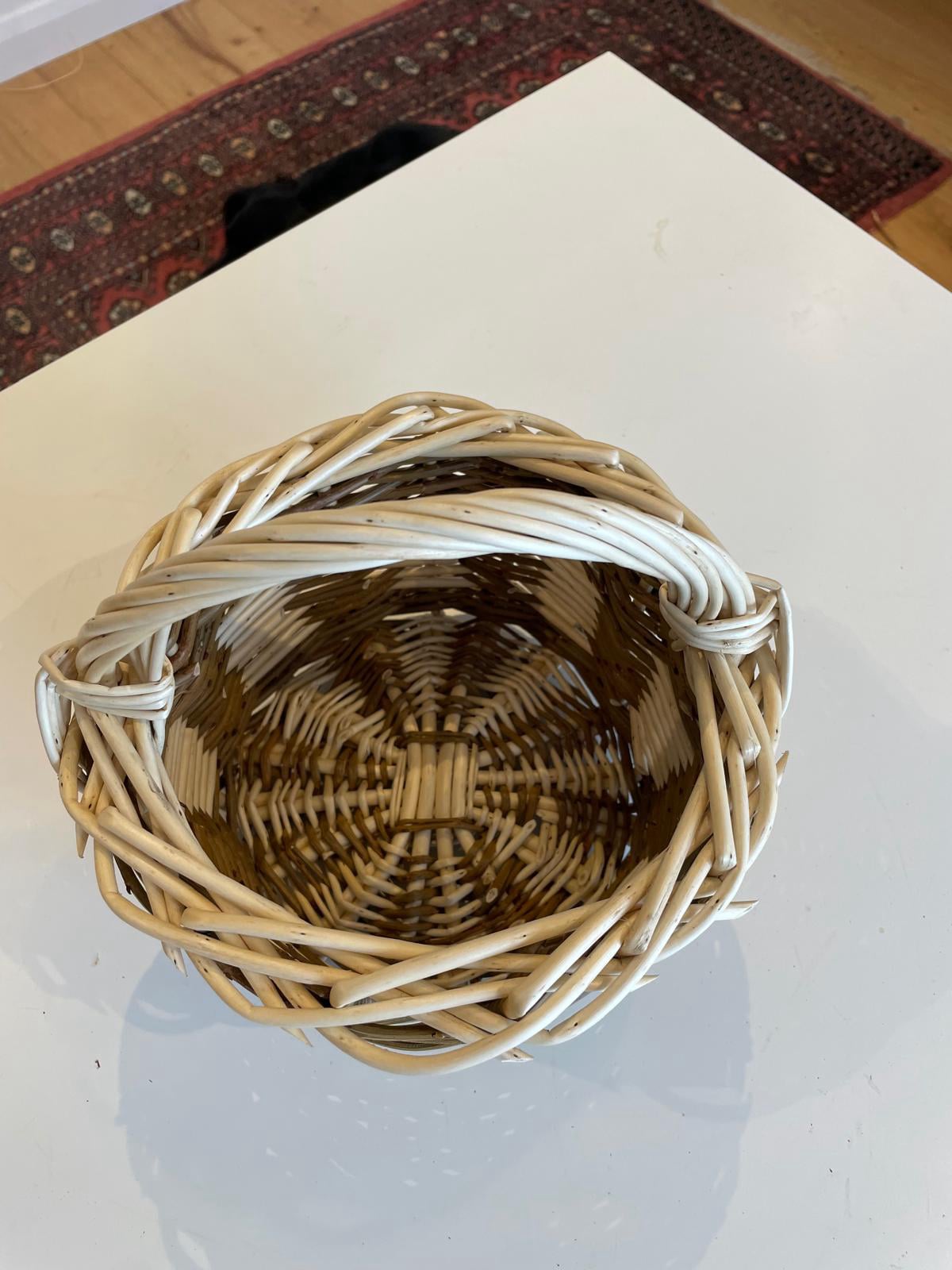 Cranked side handles and double French randing