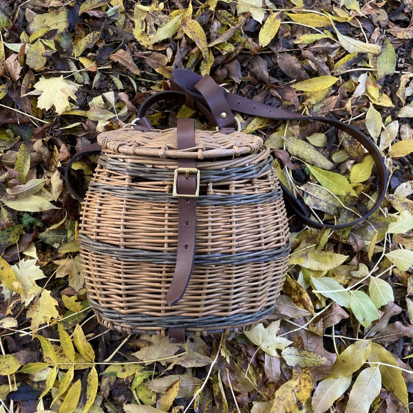 Foraging basket with a strap by Wild Wicker